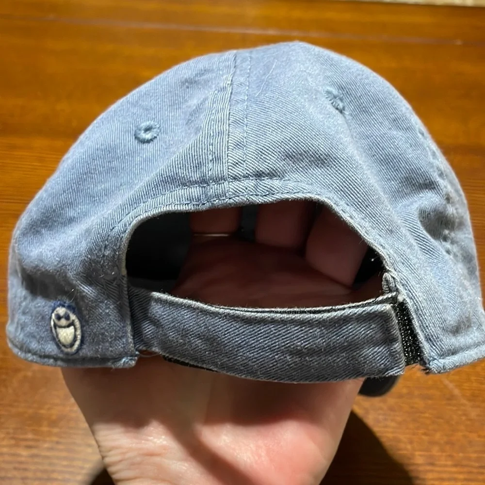 Life Is Good Hat blue. Basketball player. M/L